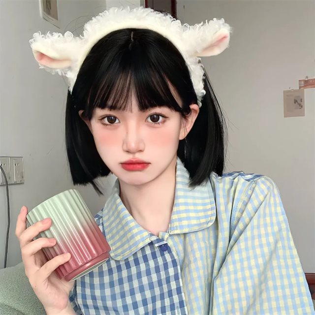 短剧《战神归来之血月江山》封面海报